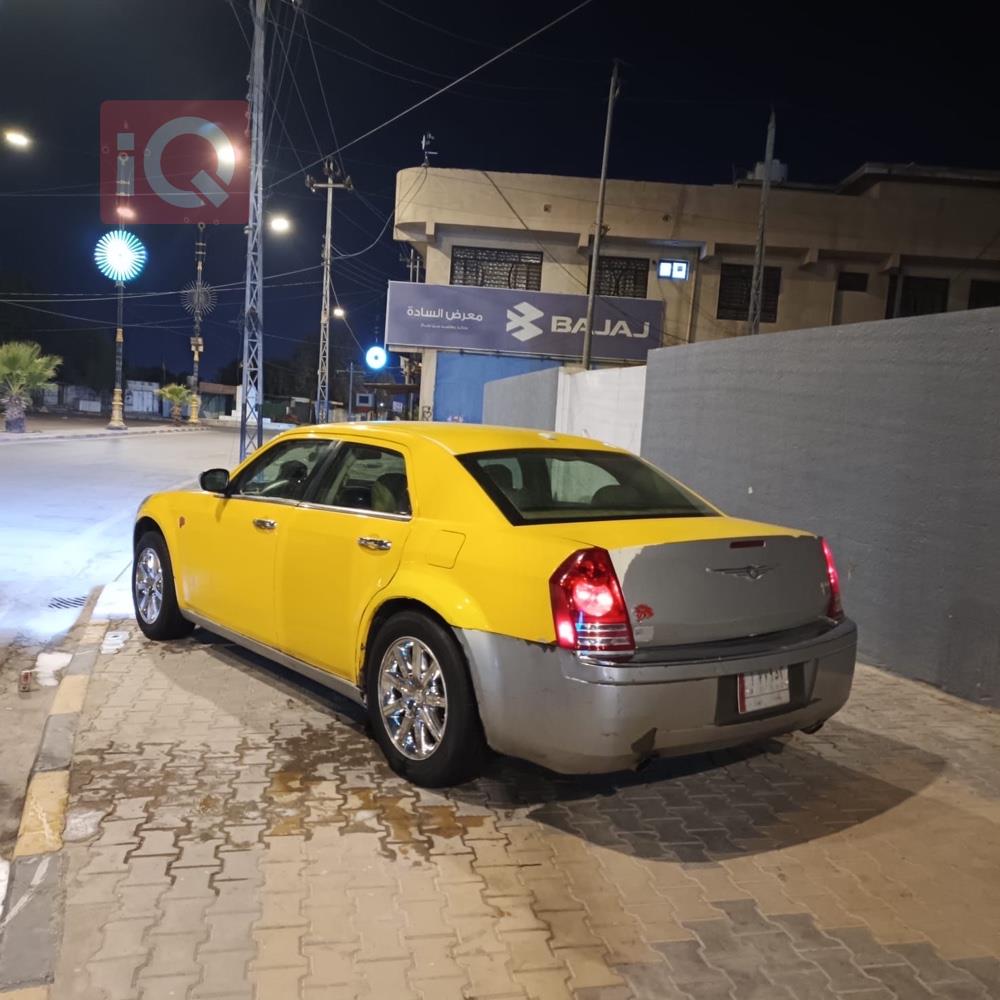 کرایسلەر 300